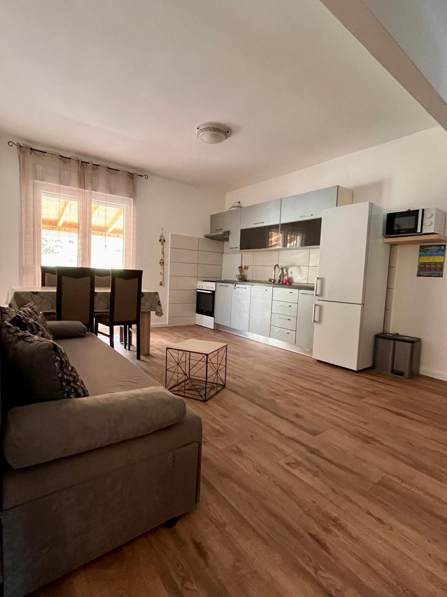 Apartments Jaska Супетарська Драґа Екстер'єр фото